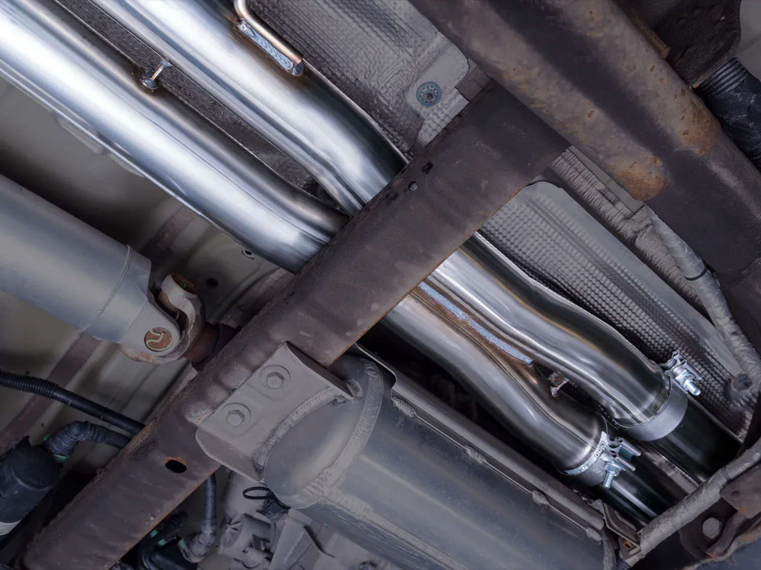 AWE 0FG Exhaust for GMT T1XX Tahoe/Suburban/Yukon/Yukon XL 6.2L - Image 20